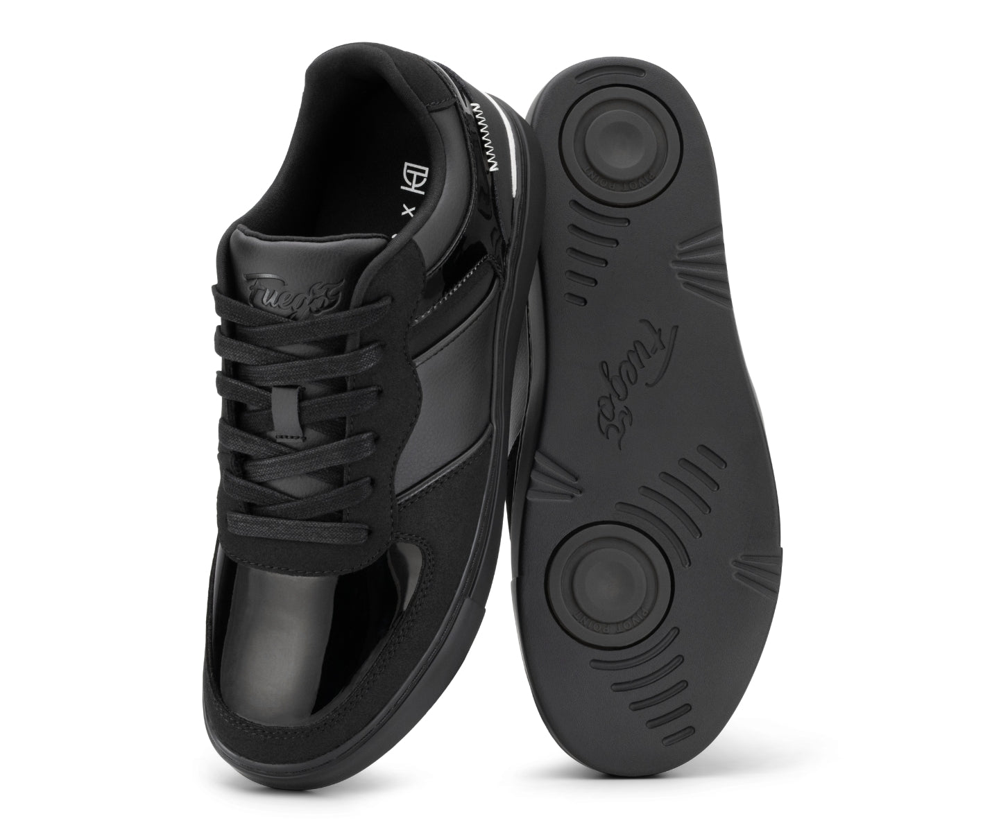 Ein Paar Fuego Low-Top Dance Sneakers x Derek Hough von Fuego Dance Shoes – Oberseite und Sohlenansicht abgebildet.